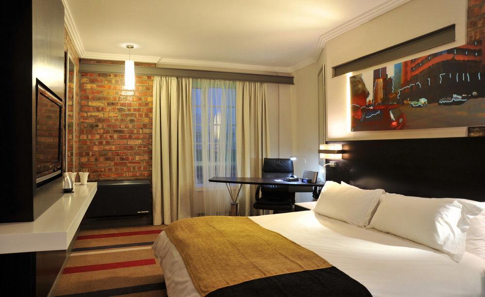 Garden Court Victoria Junction Hotel Cape Town Exterior photo